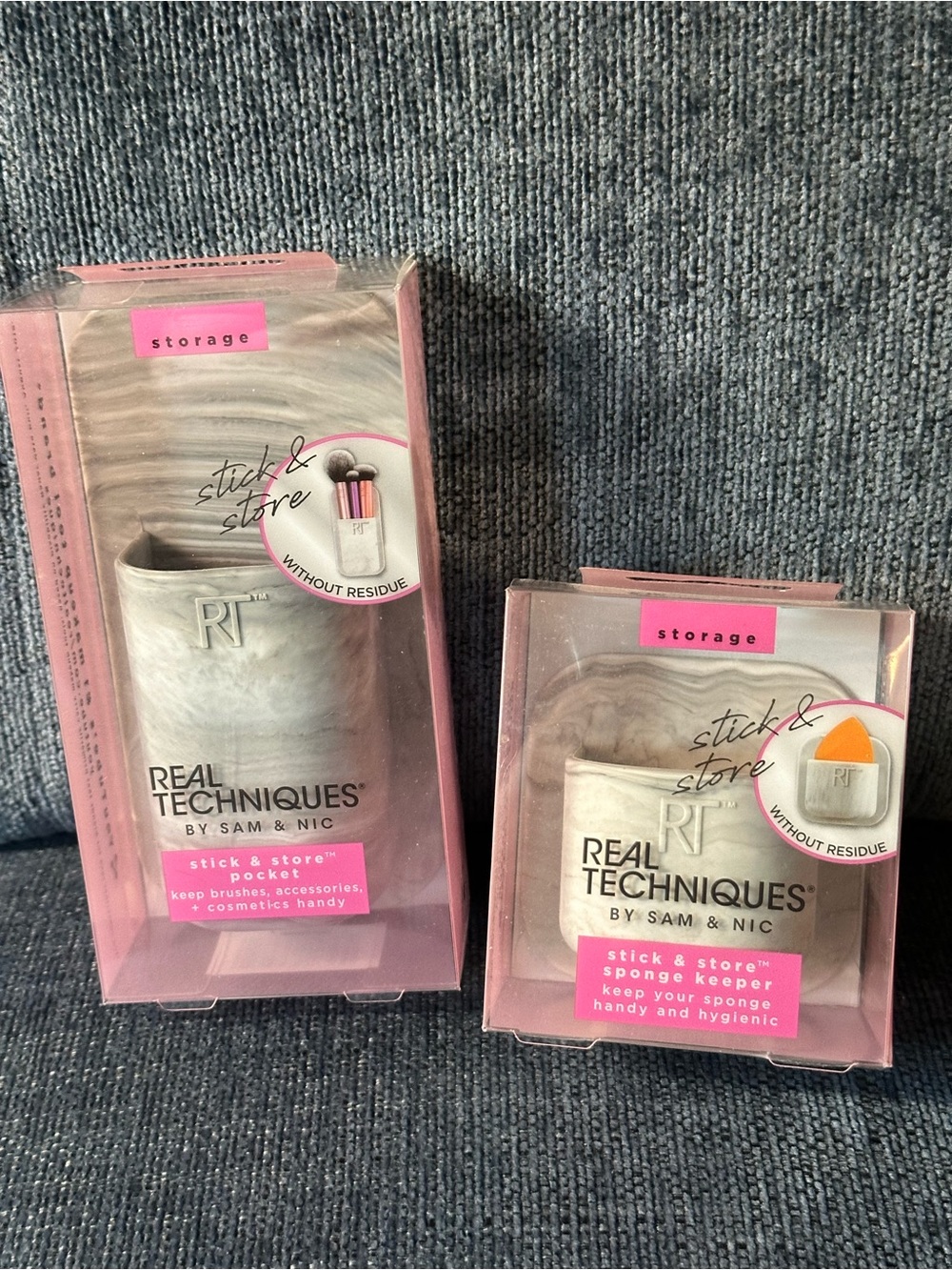 Real Techniques Stick & Store Pocket & Sponge Keeper - set of 2